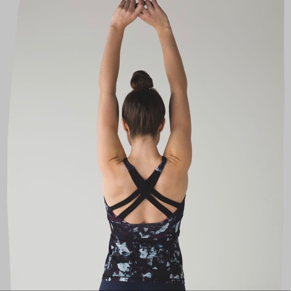 Lululemon ‘Enhearten’ Tank in Static Blossom Multi - Picture 5 of 8